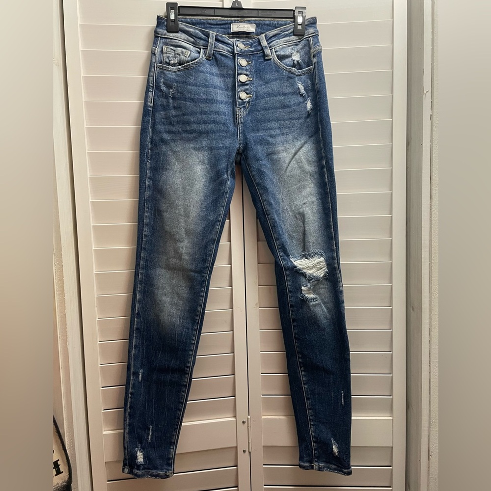 KanCan Kurvy Mid Rise Skinny Jeans